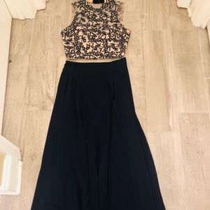 Off white / Royal blue two piece prom dress!💙